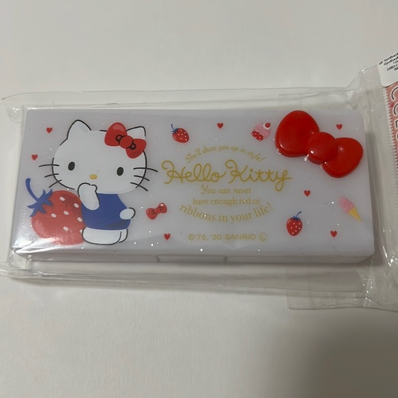 Hello Kitty Accessory case - Picture 1 of 7